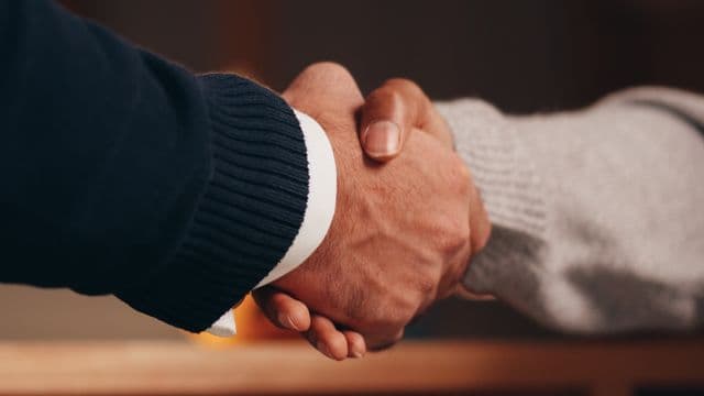 كيف تبني علاقة قوية مع عملائك المتكررين